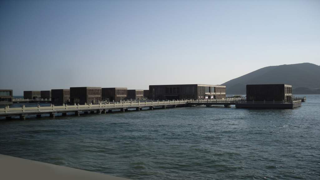 三亚半山半岛海上餐厅